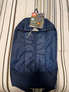 Brand New Ozark Trail Hiking Lightweight Day Pack 10L Backpack Blue NWT
